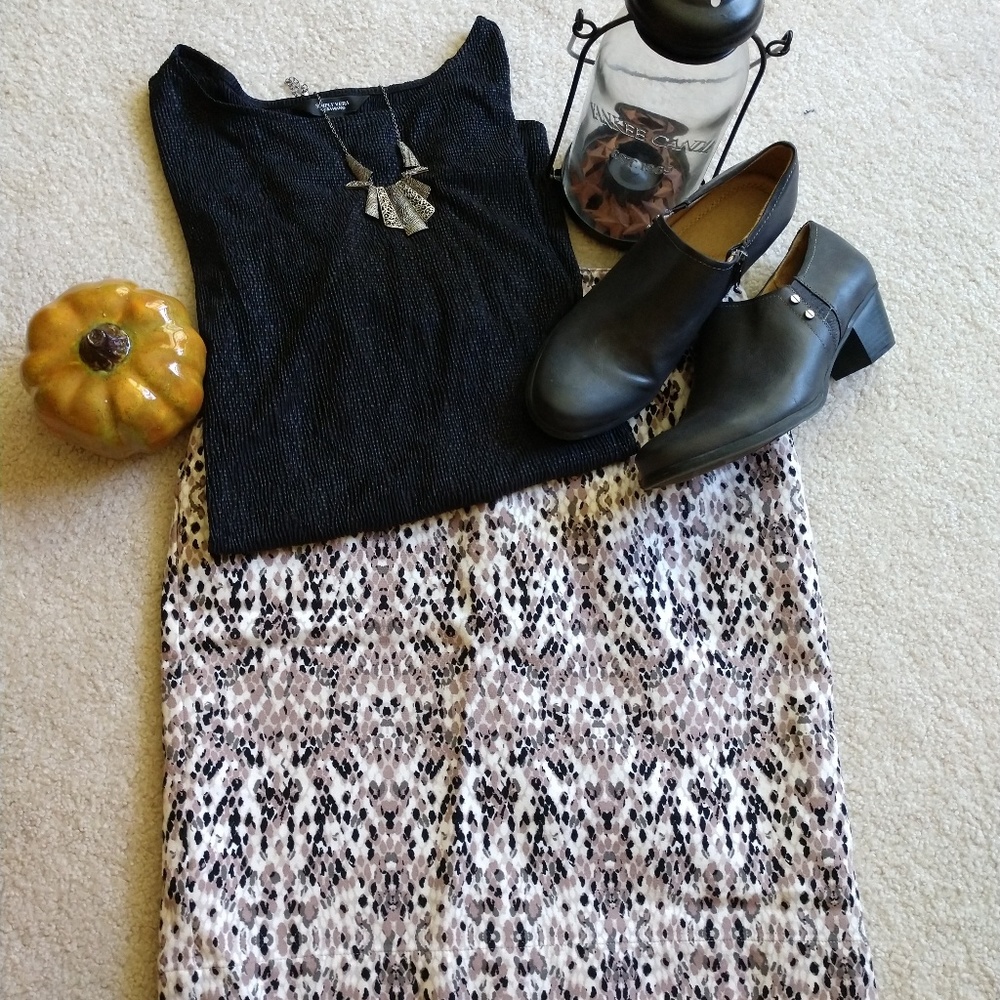 Merona stretch skirt